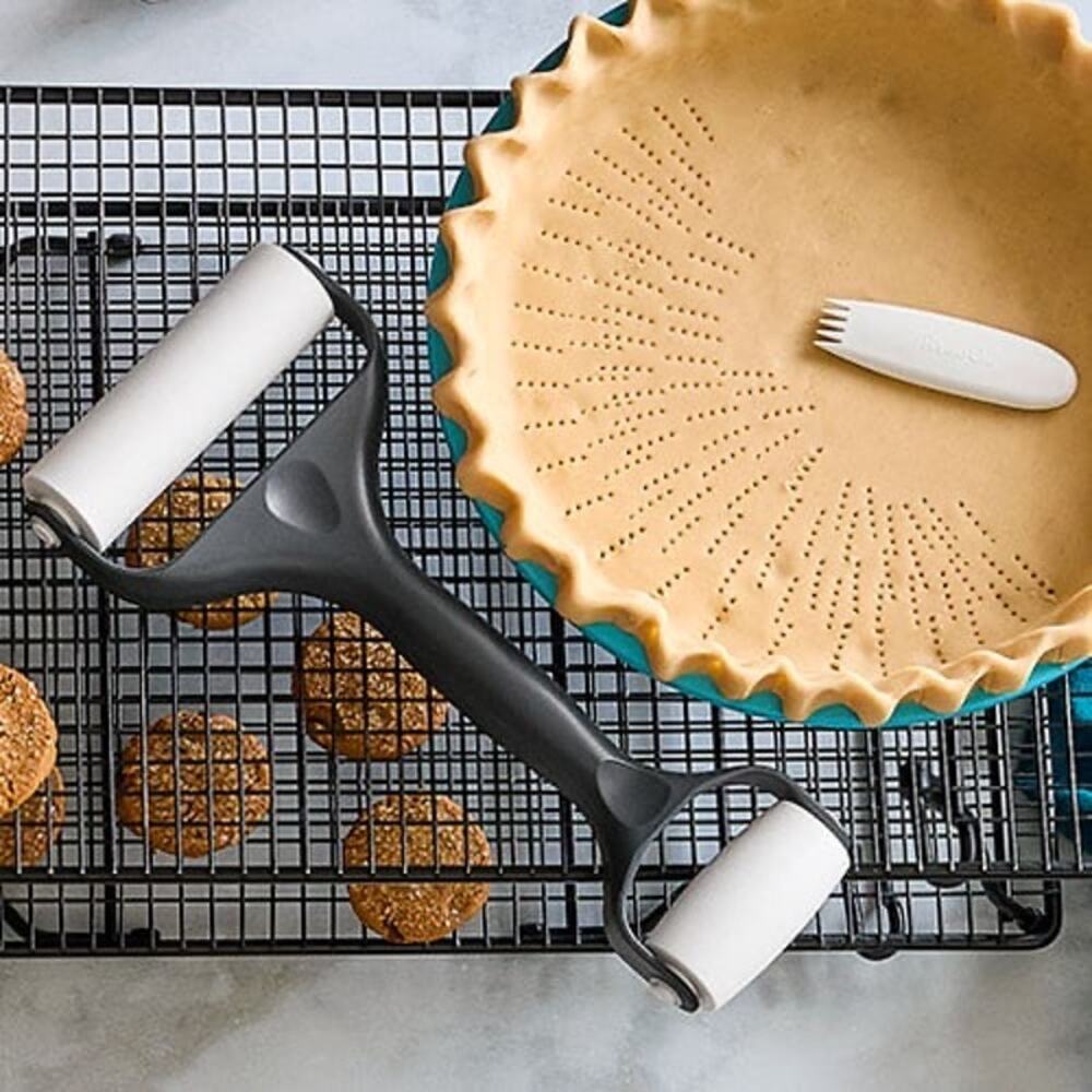 Pampered Chef Bakers Roller Baking Tool Accessories Pastry Tool New